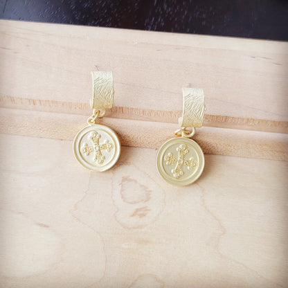 Matte Gold Cuff Earring w/ Coin Dangle 200l