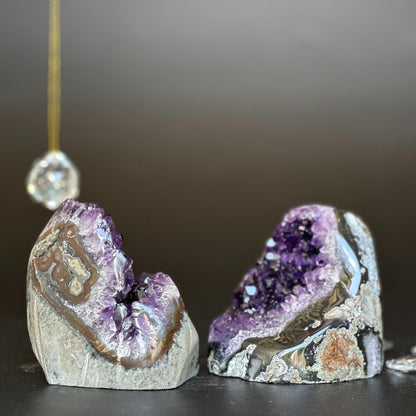 AAA grade amethyst crystals set, amethysts clusters with agate, Uruguayan top quality amethysts