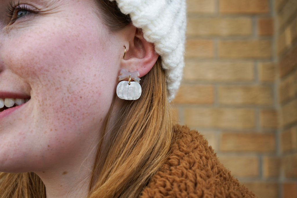 Bow Pumpkin Patch Earrings - Cashmere & Cream