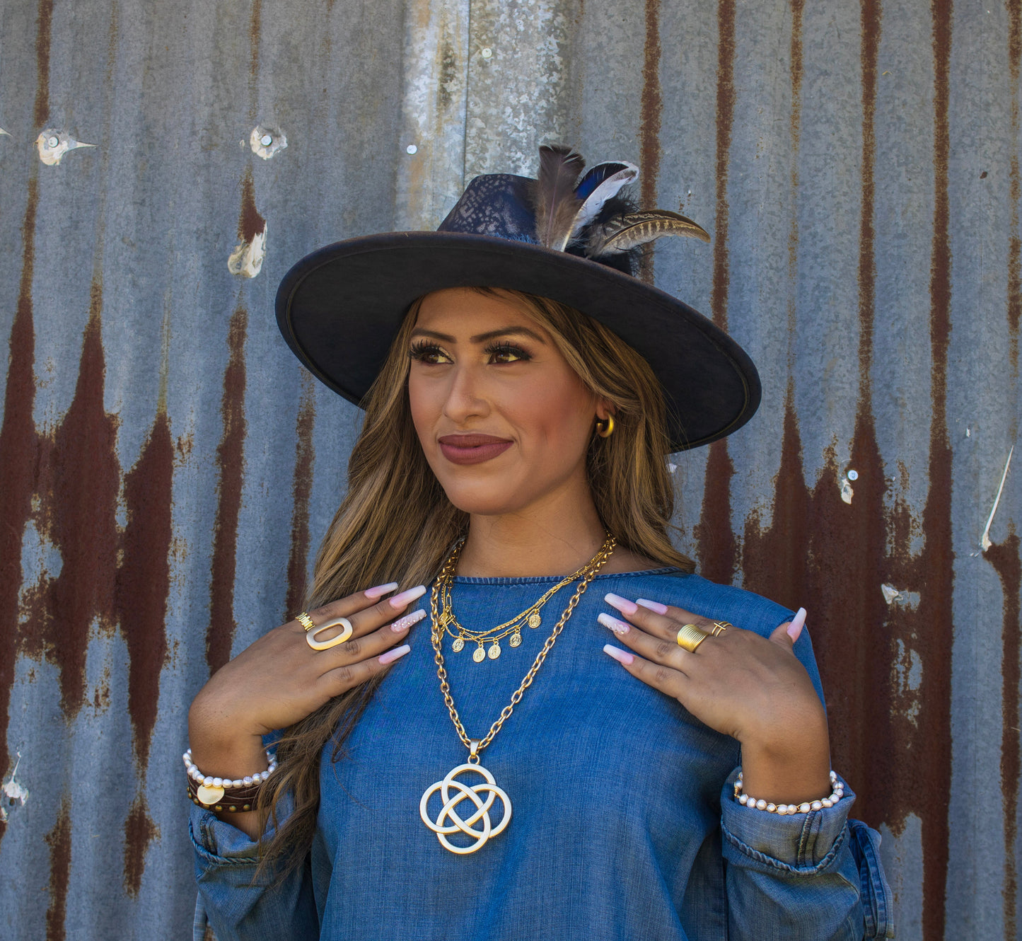 **Matte Gold Hoop Earring 200h