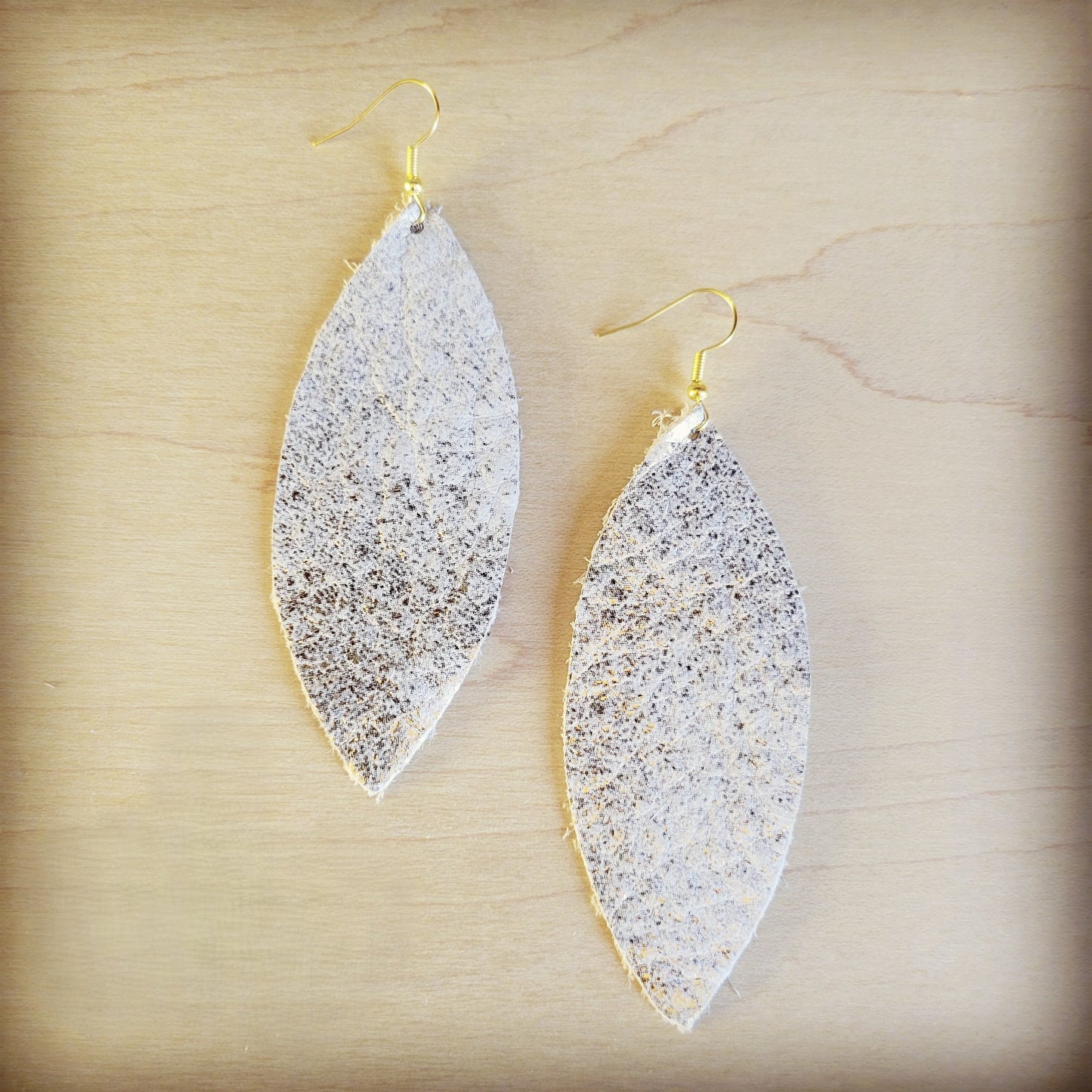 **Narrow Leather Oval Earrings-Heavy Metal White 210b