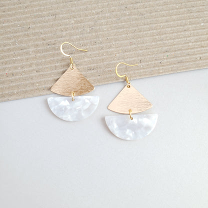 Ava Earrings - Pearl