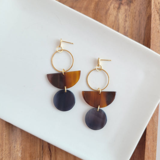 Wren Earrings - Walnut & Black