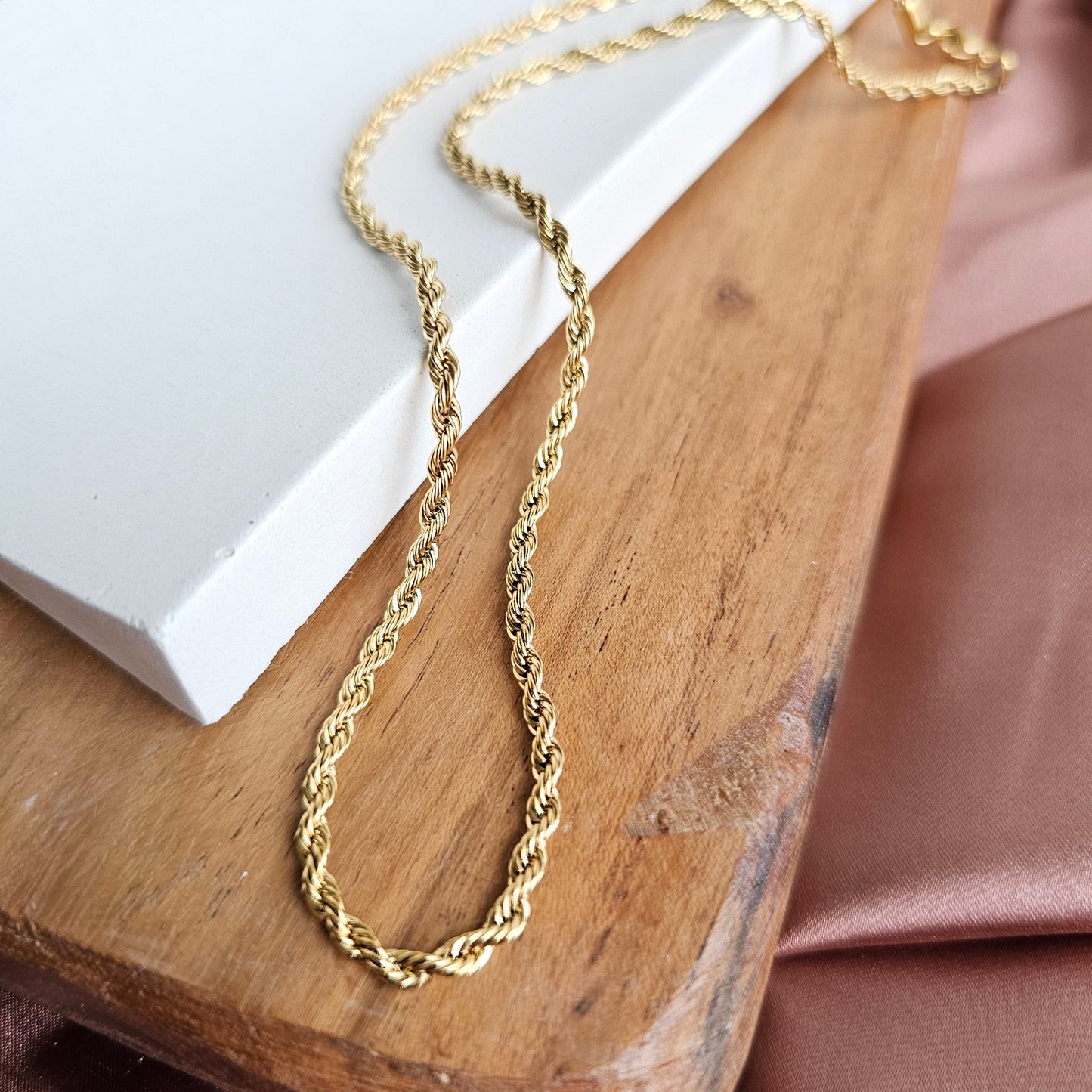 Luxe Gold Rope Chain - 18"