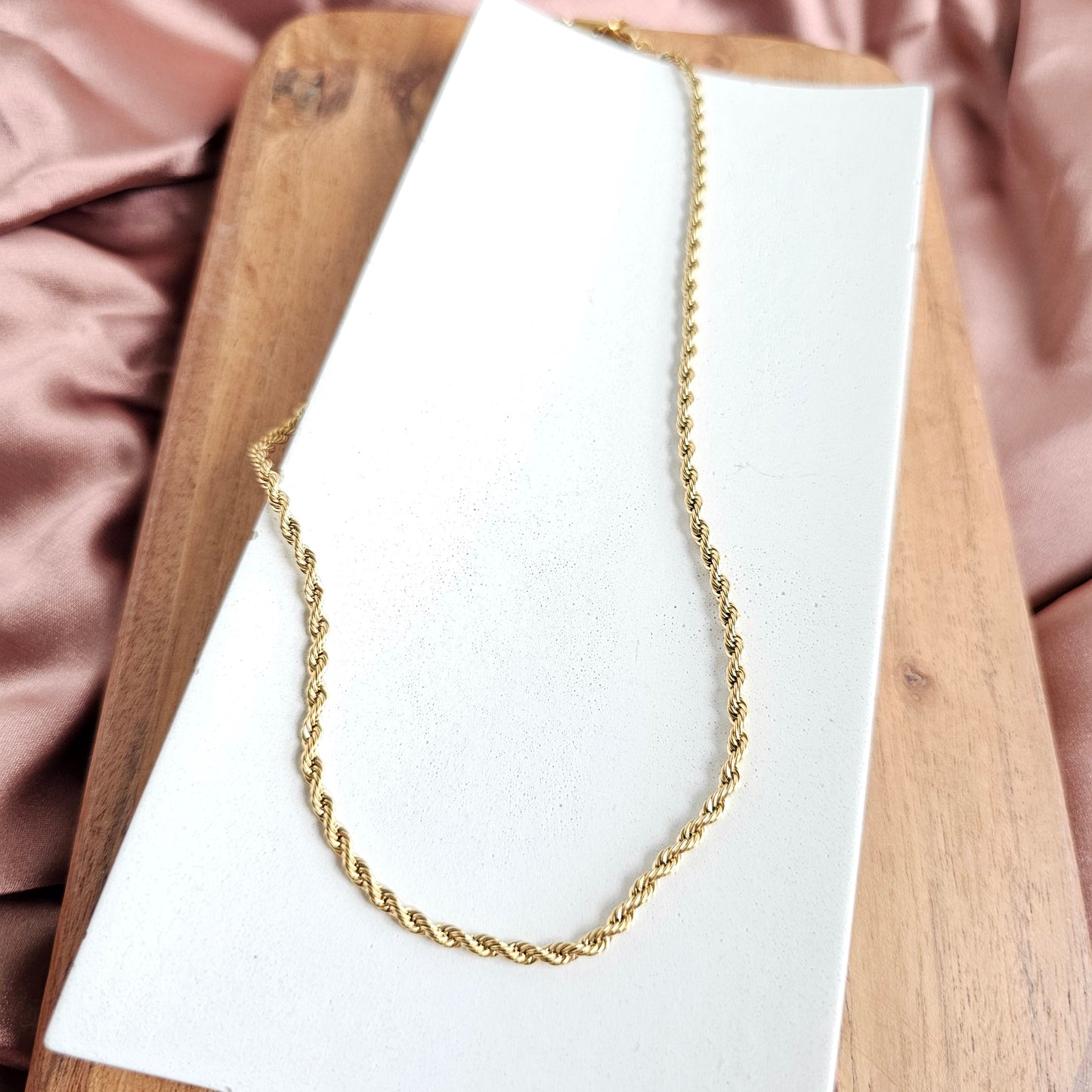 Luxe Gold Rope Chain - 16"