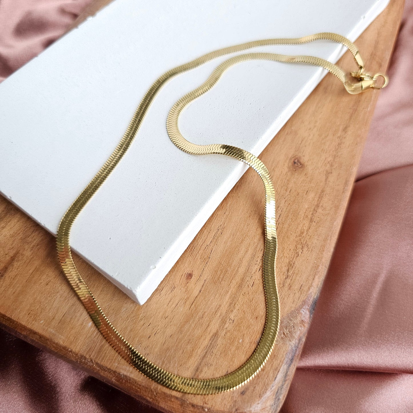 Luxe Gold Herringbone Chain - 20"