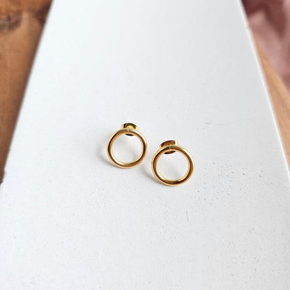 Luxe Gold Oriana Studs - Medium