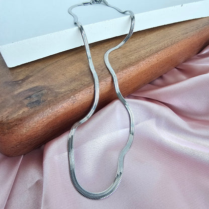Luxe Silver Delicate Herringbone Chain - 18"