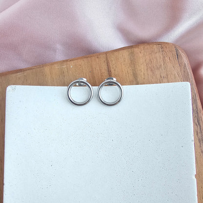 Luxe Silver Oriana Studs - Medium