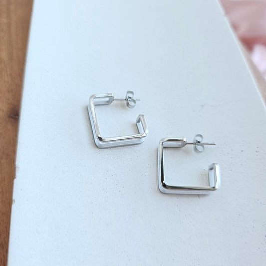 Luxe Silver Kamora Hoops