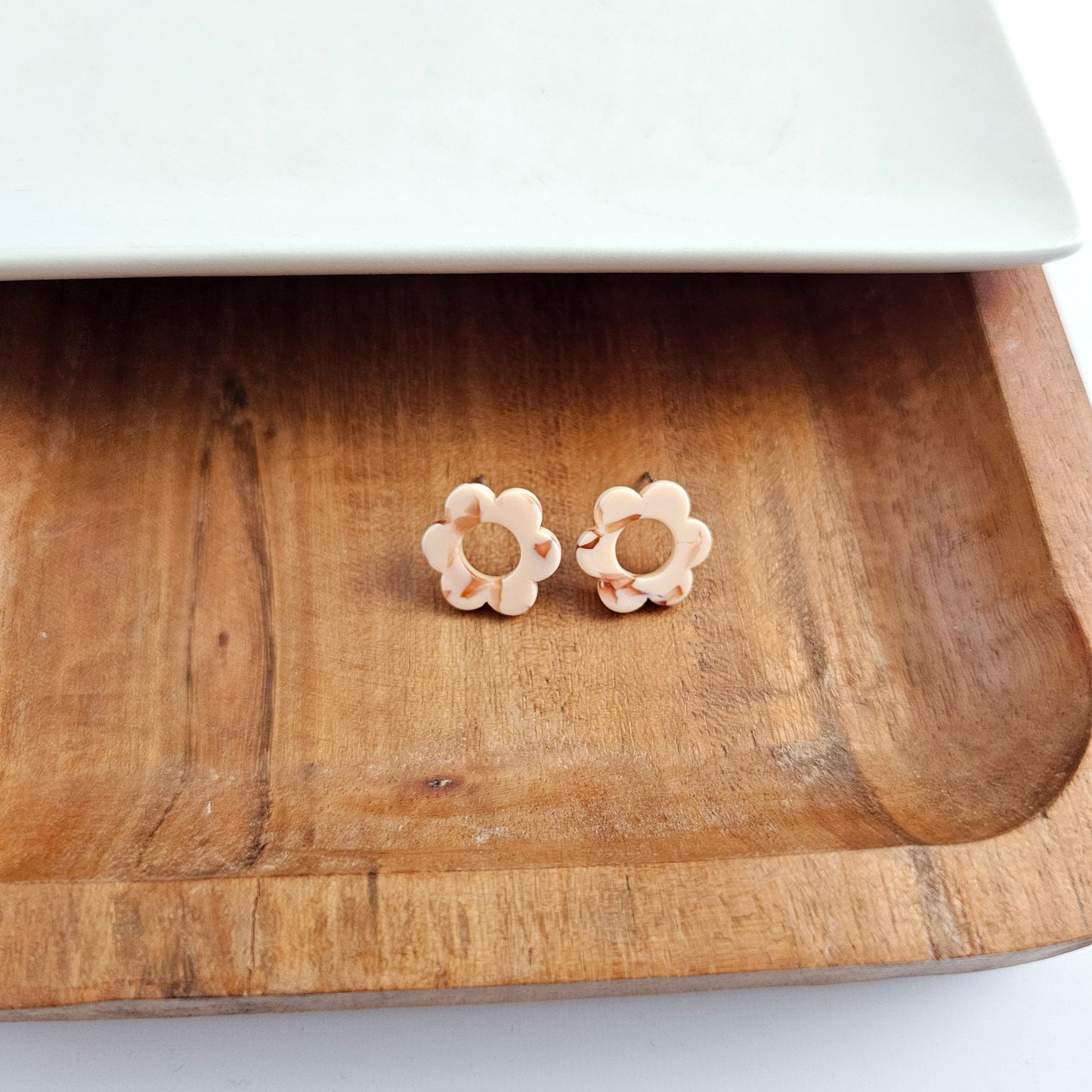 Flower Studs - Peach