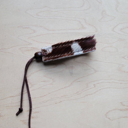 **Narrow Genuine Leather Cuff in Axis Deer Hide Print 001oe