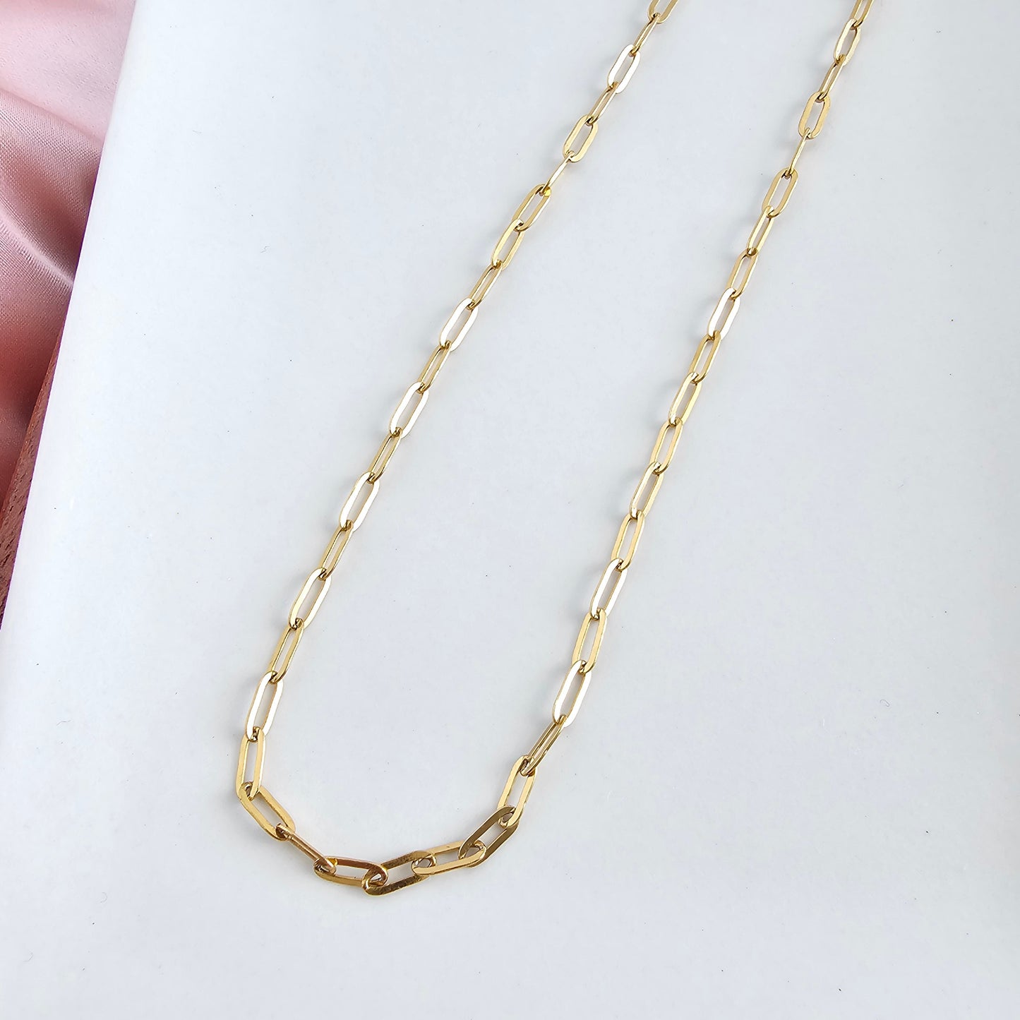 Luxe Gold Delicate Paper Clip Chain - 18"