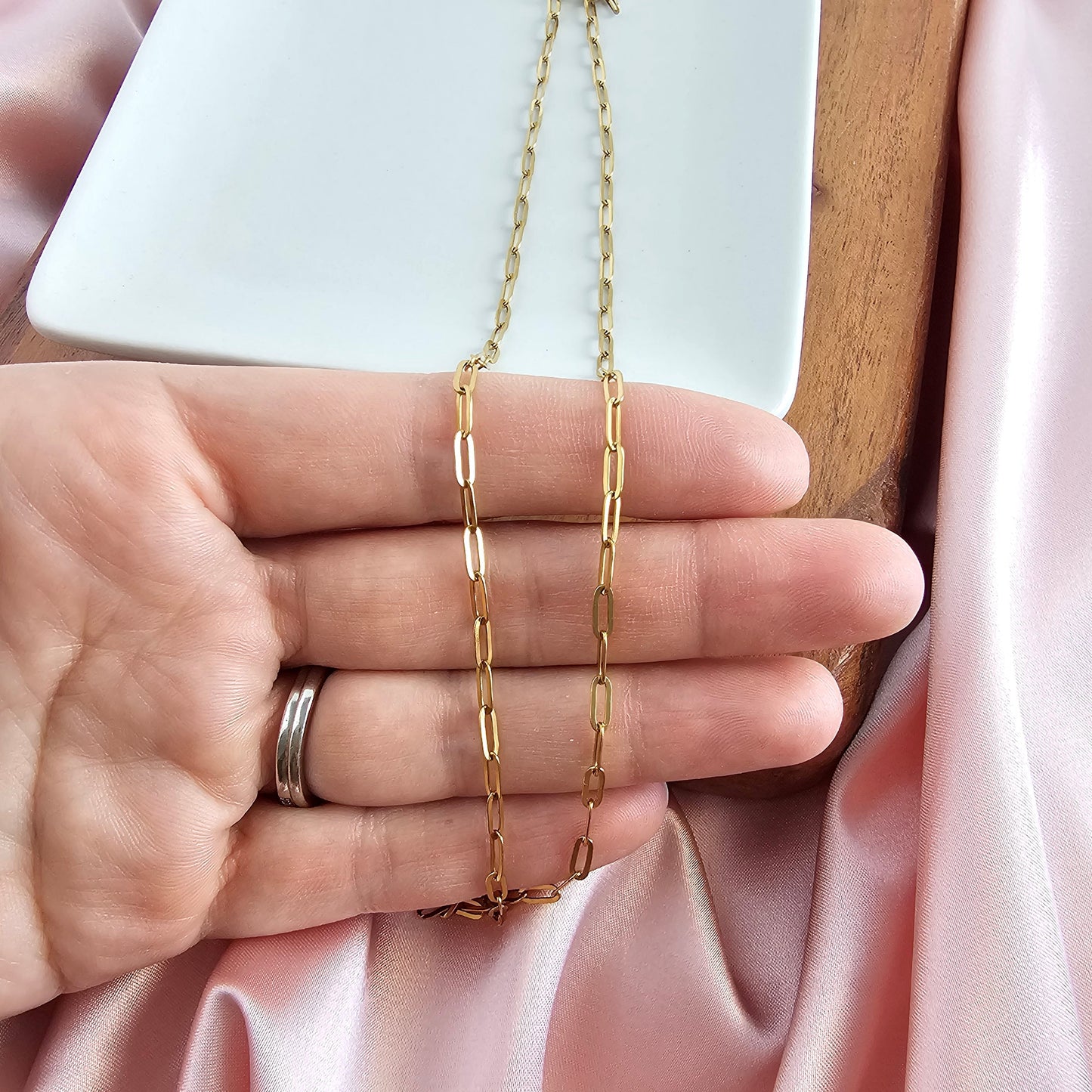 Luxe Gold Delicate Paper Clip Chain - 18"