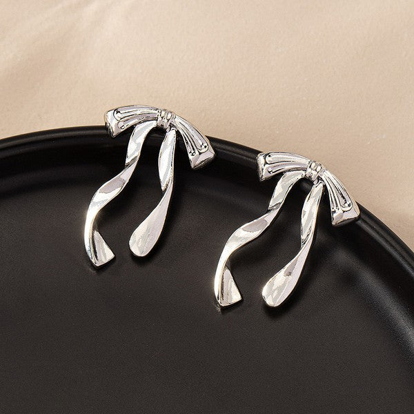 Bow earrings