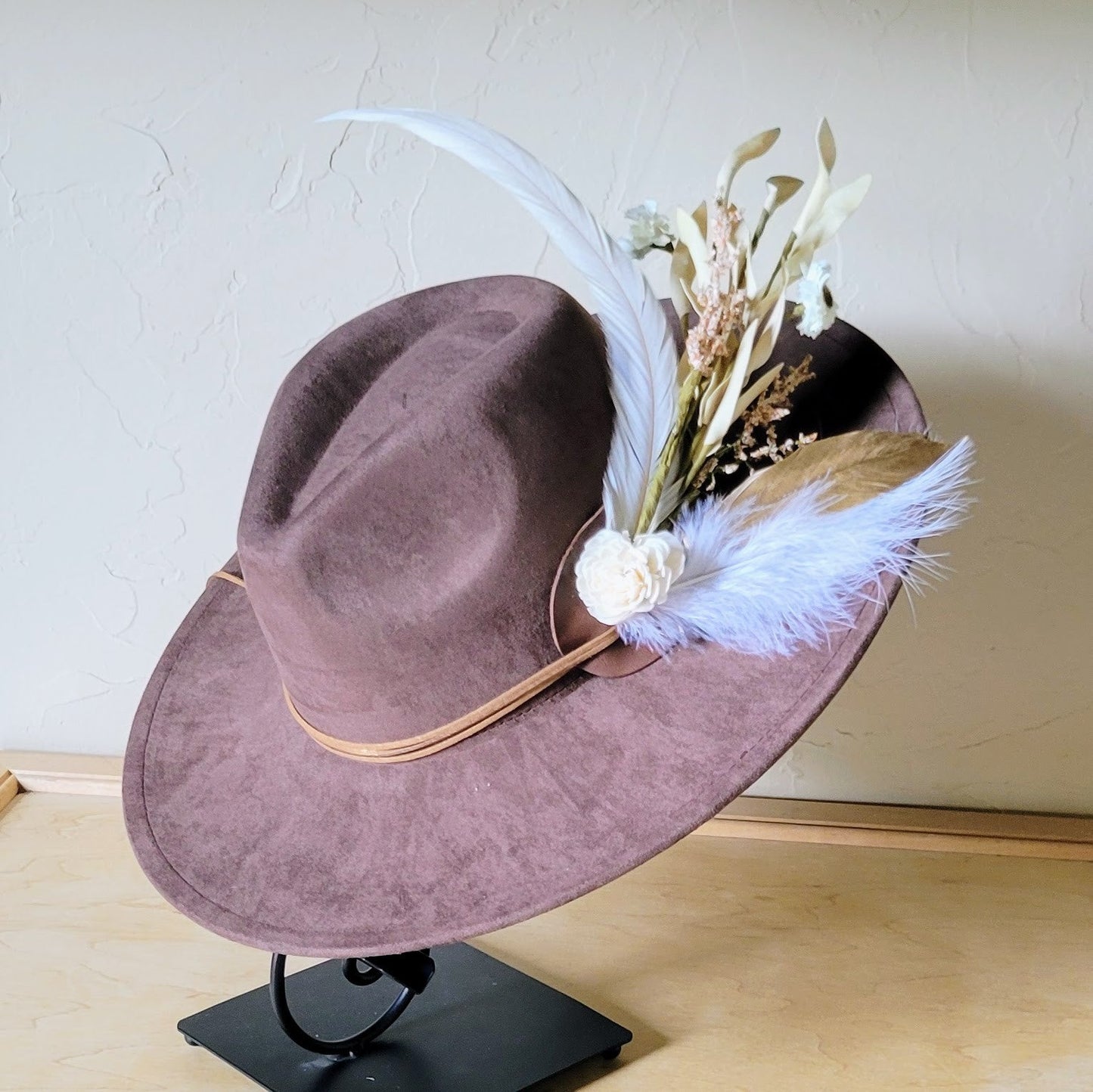 Boho Western Wedding Floral & Feather Bridsmaid Hat in Brown 984n