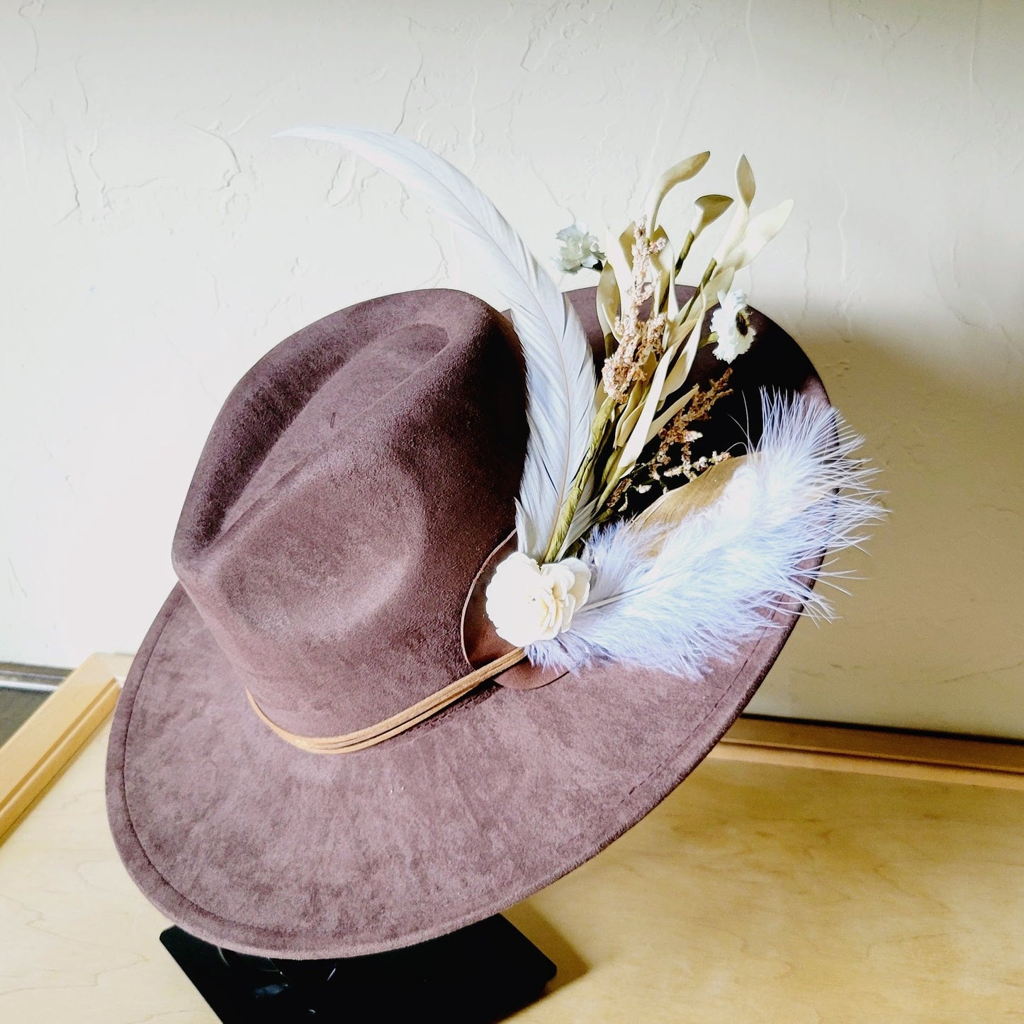Boho Western Wedding Floral & Feather Bridsmaid Hat in Brown 984n