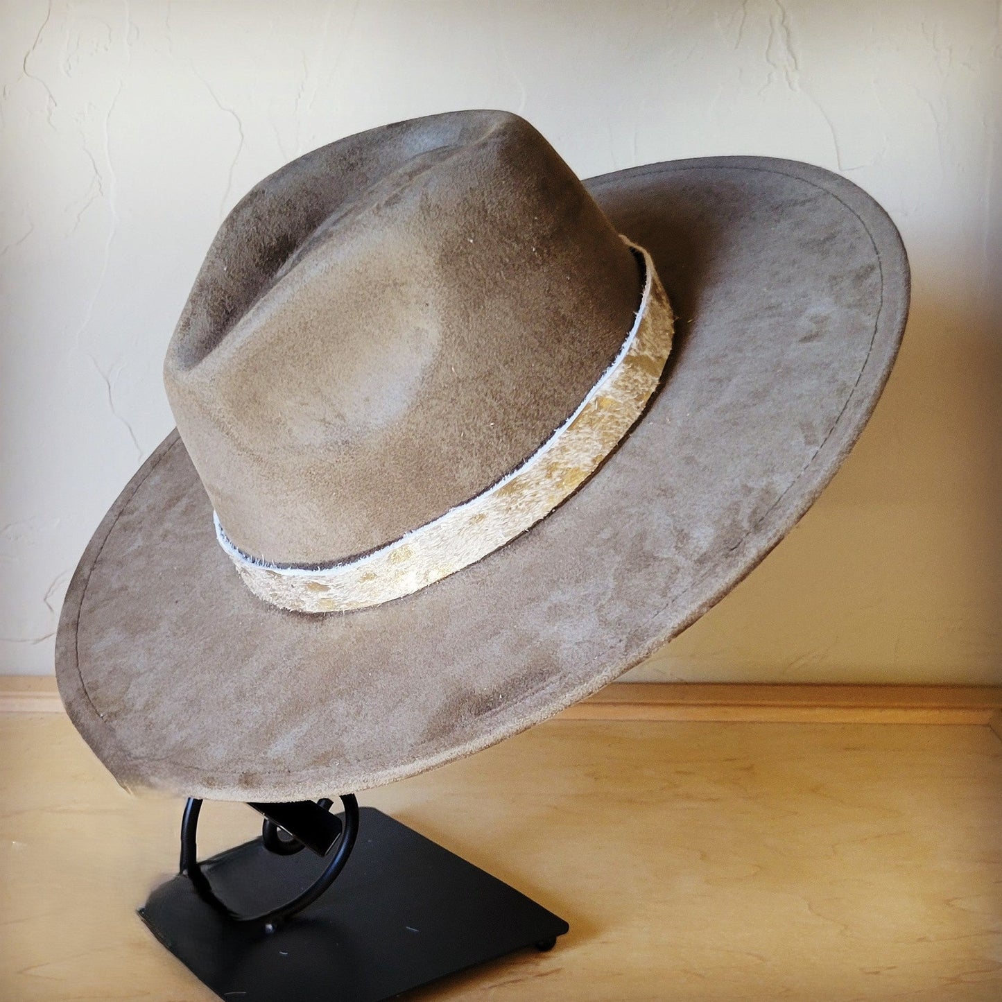 Cream Metallic Western Leather Band w/ Choice of Boho Hat 985i