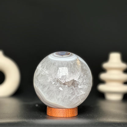Agate and amethyst - Gemstone sphere