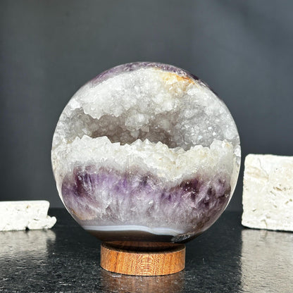 Amethyst quartz crystal