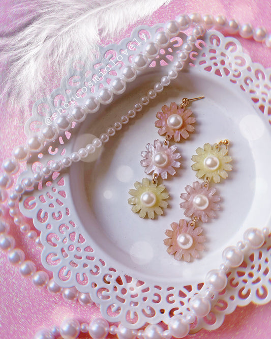 Pastel Pearl Daisy Earrings