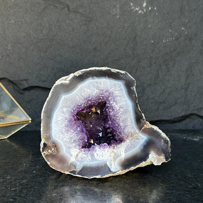 Amethyst Geode, Crystal from Uruguay, Extra Large amethyst, Anxiety Crystals with incredible agate edges