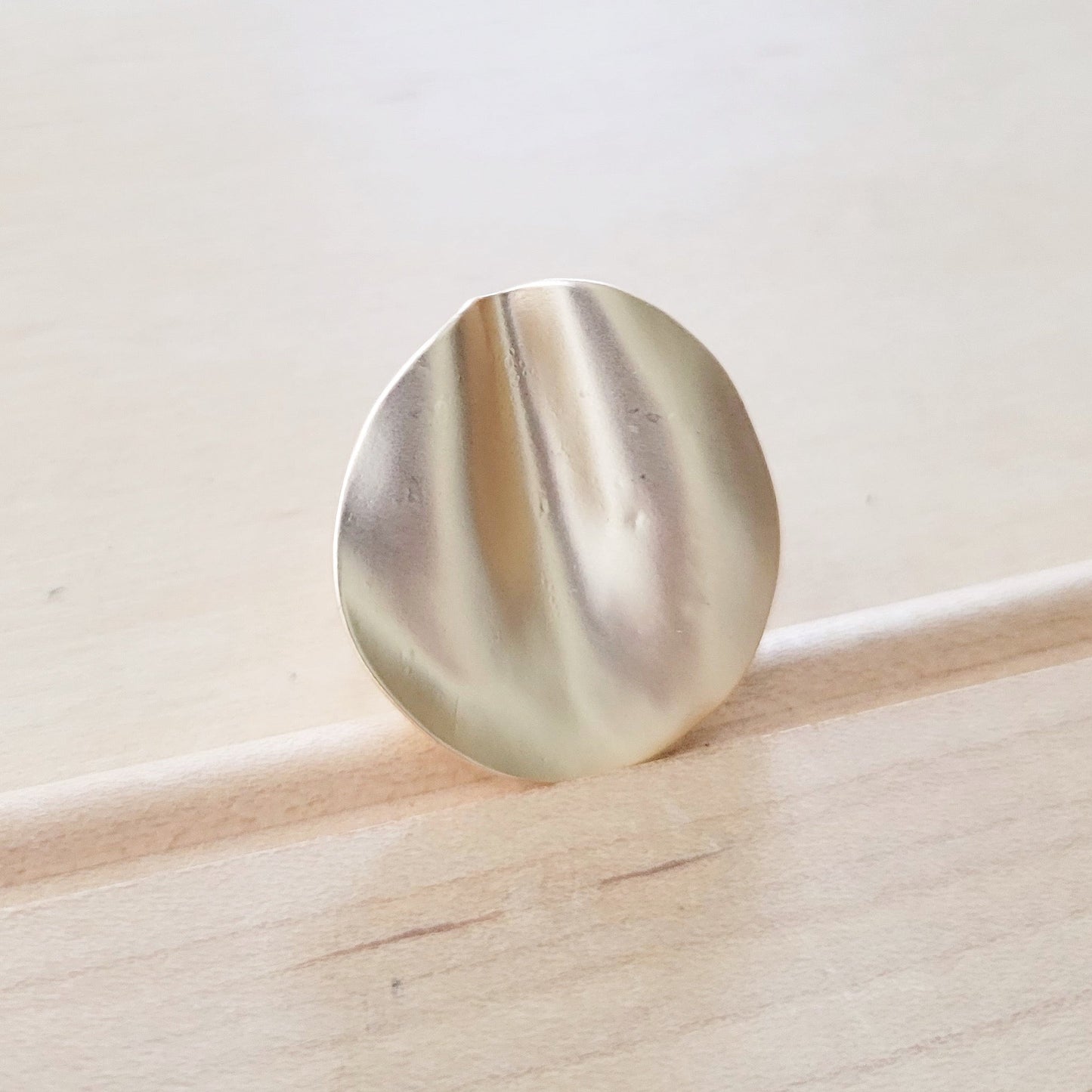 Matte Gold Electroplate Wavy Disc Ring 012a3