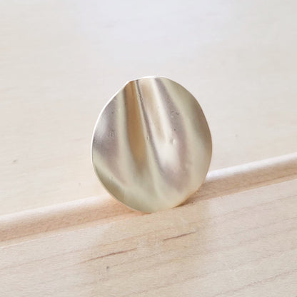 Matte Gold Electroplate Wavy Disc Ring 012a3