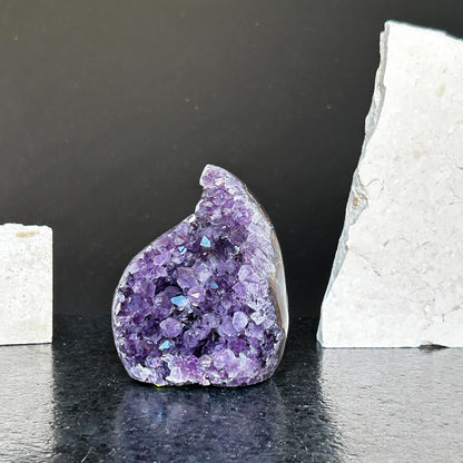 Amethyst cathedral, Purple geodes