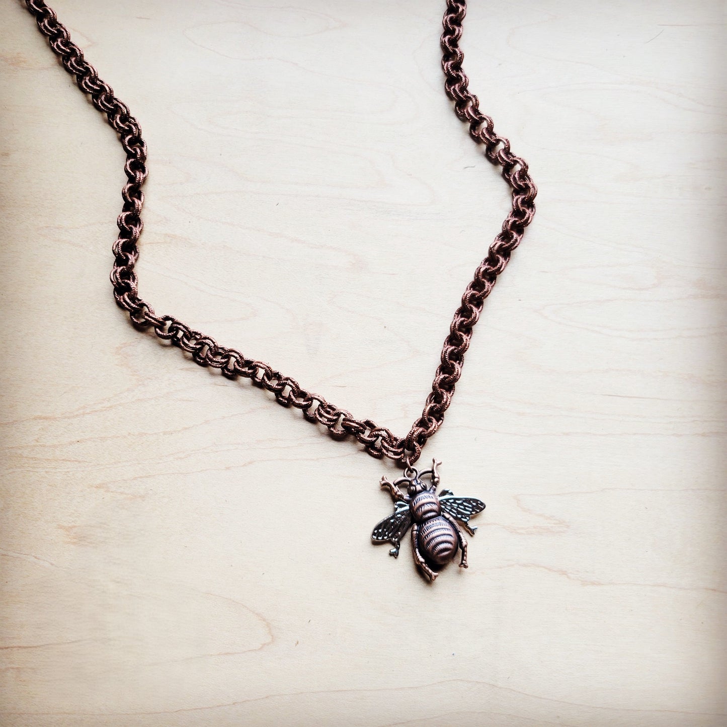 **Antique Layering Necklace w/ Bumble Bee Pendant 258tt