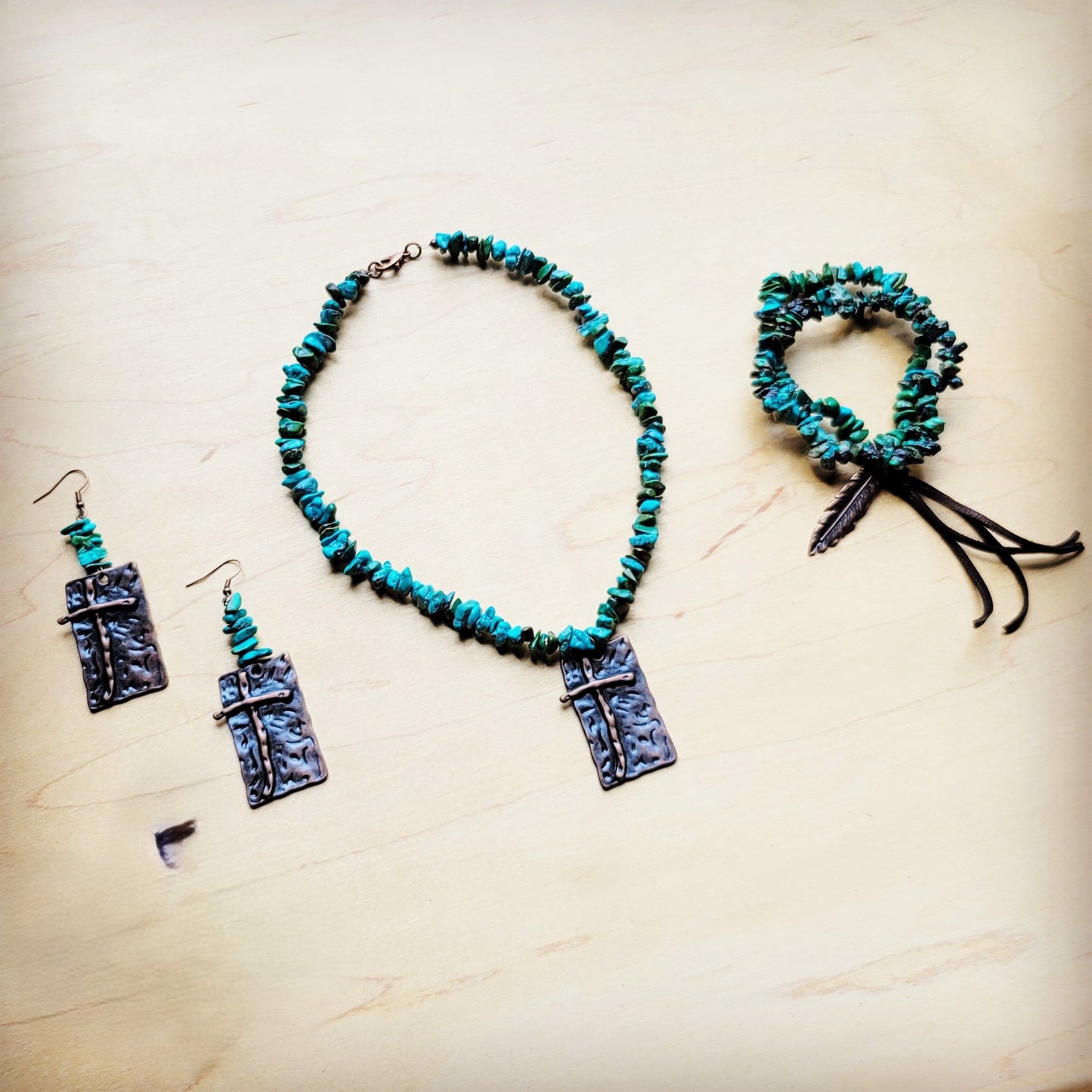 Natural Turquoise Collar Necklace w/ Cross Pendant 258y