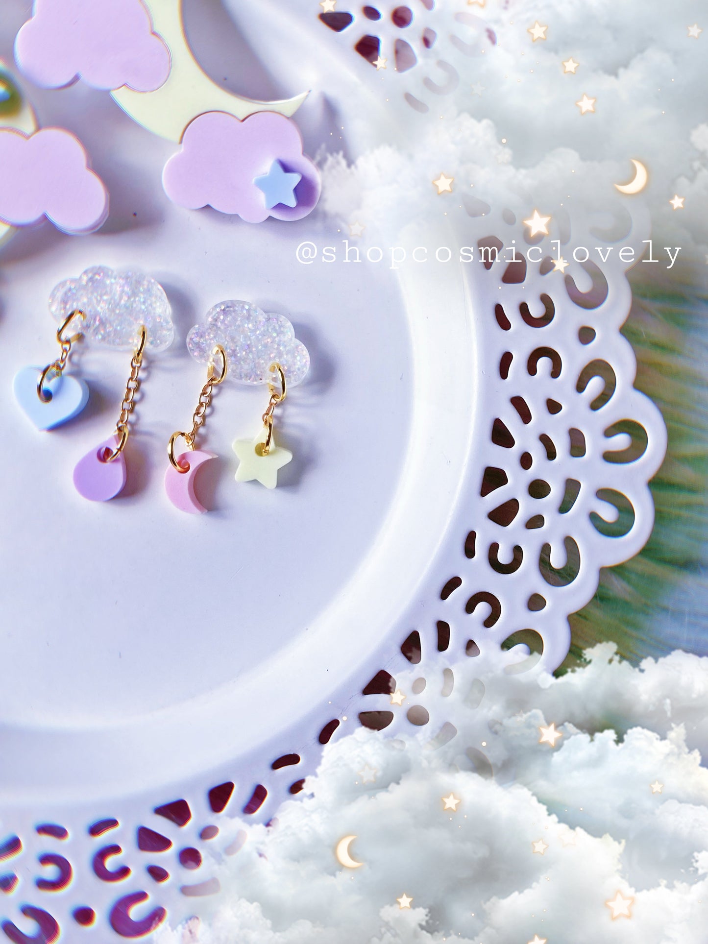KAWAII CLOUD DANGLE STUDS