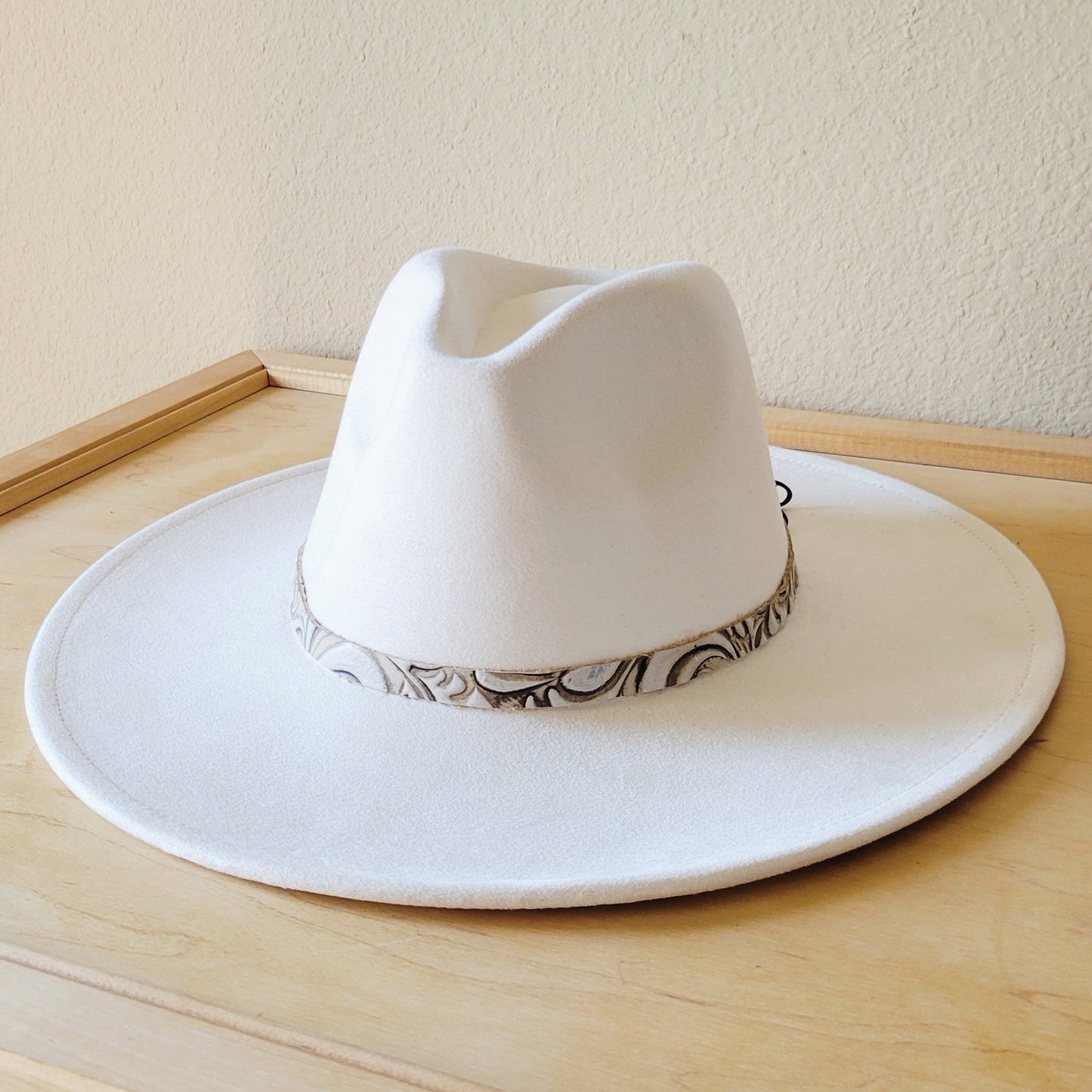 Sandy White Floral Embossed Leather Hat Band Only 951c