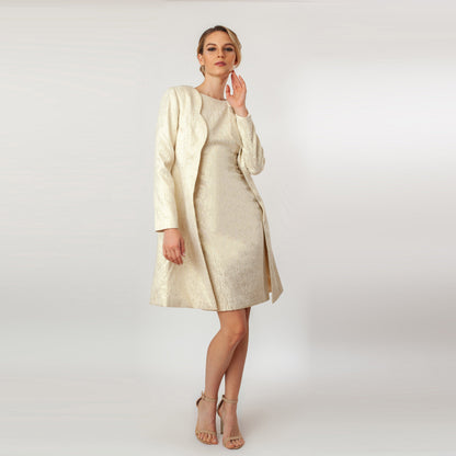 Scalloped Fly-Away Topper