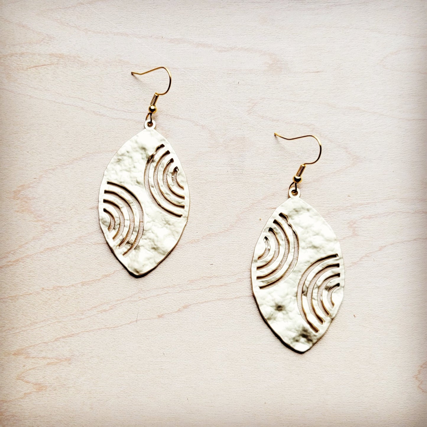 **Matte Gold Oval Filigree Drop Earrings 225L