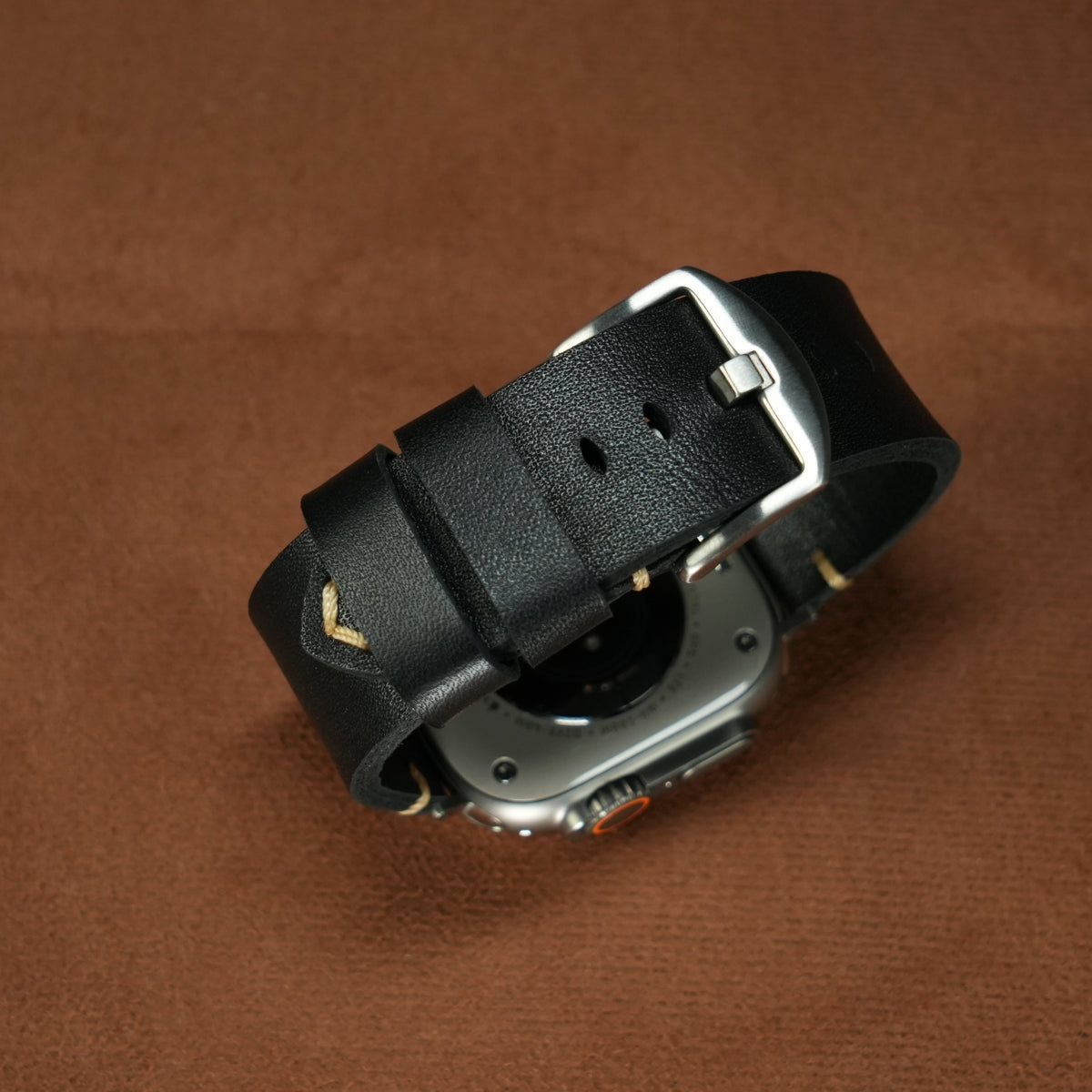 Vintage Distressed Leather Band for Apple Watch Series 10 – 100% Cowhide, One-Piece Hand-Stitched, Patina-Ready