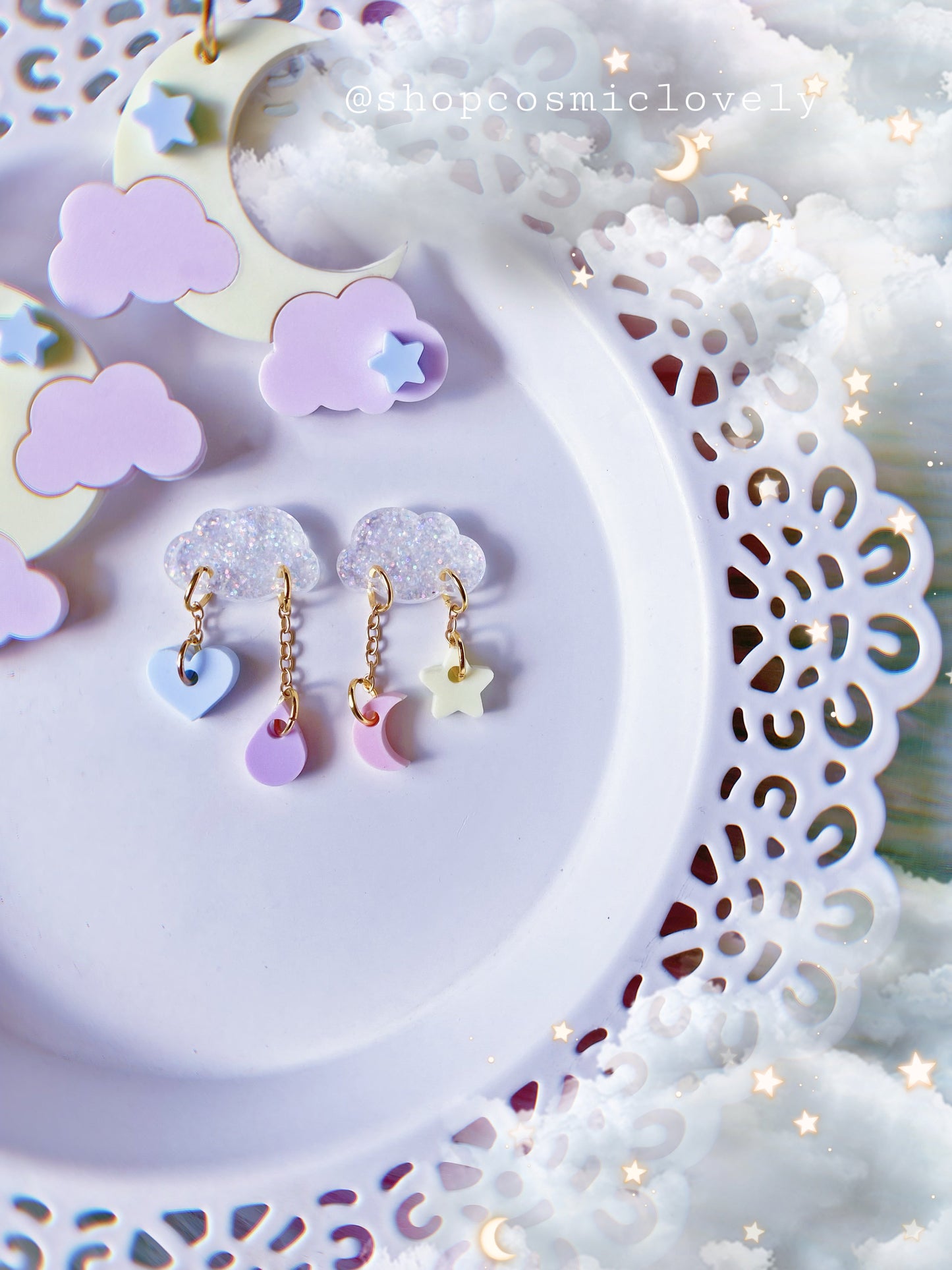 KAWAII CLOUD DANGLE STUDS