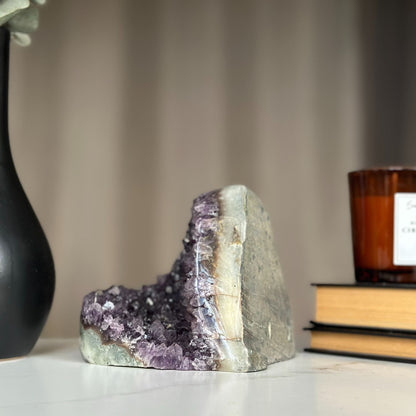 Amethyst cluster with incredible shine and huge crystals, Semi precious gemstones