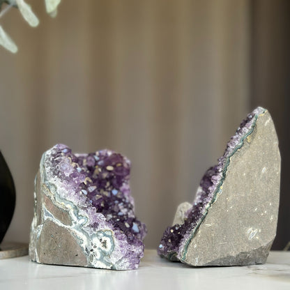 Colorful crystal amethyst set with 2 pieces, deep purple and calcite formations