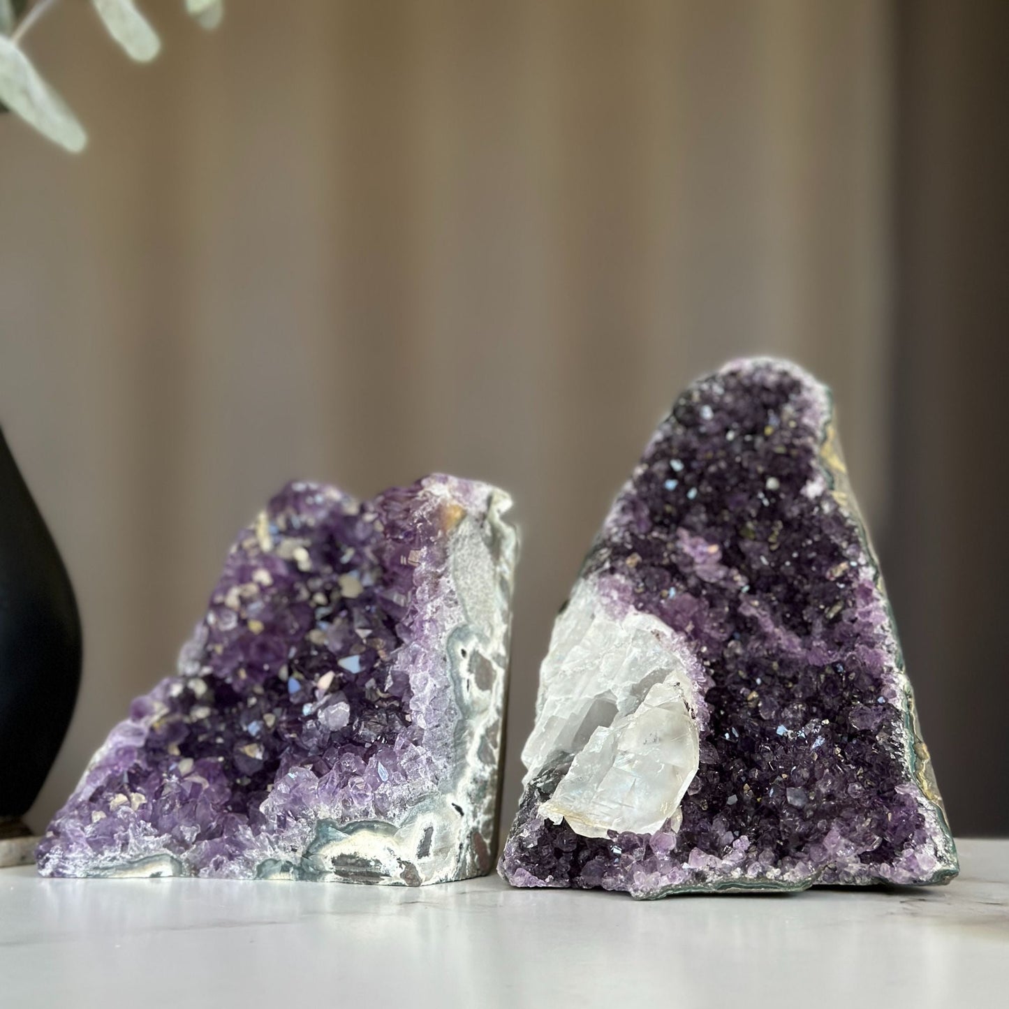 Colorful crystal amethyst set with 2 pieces, deep purple and calcite formations