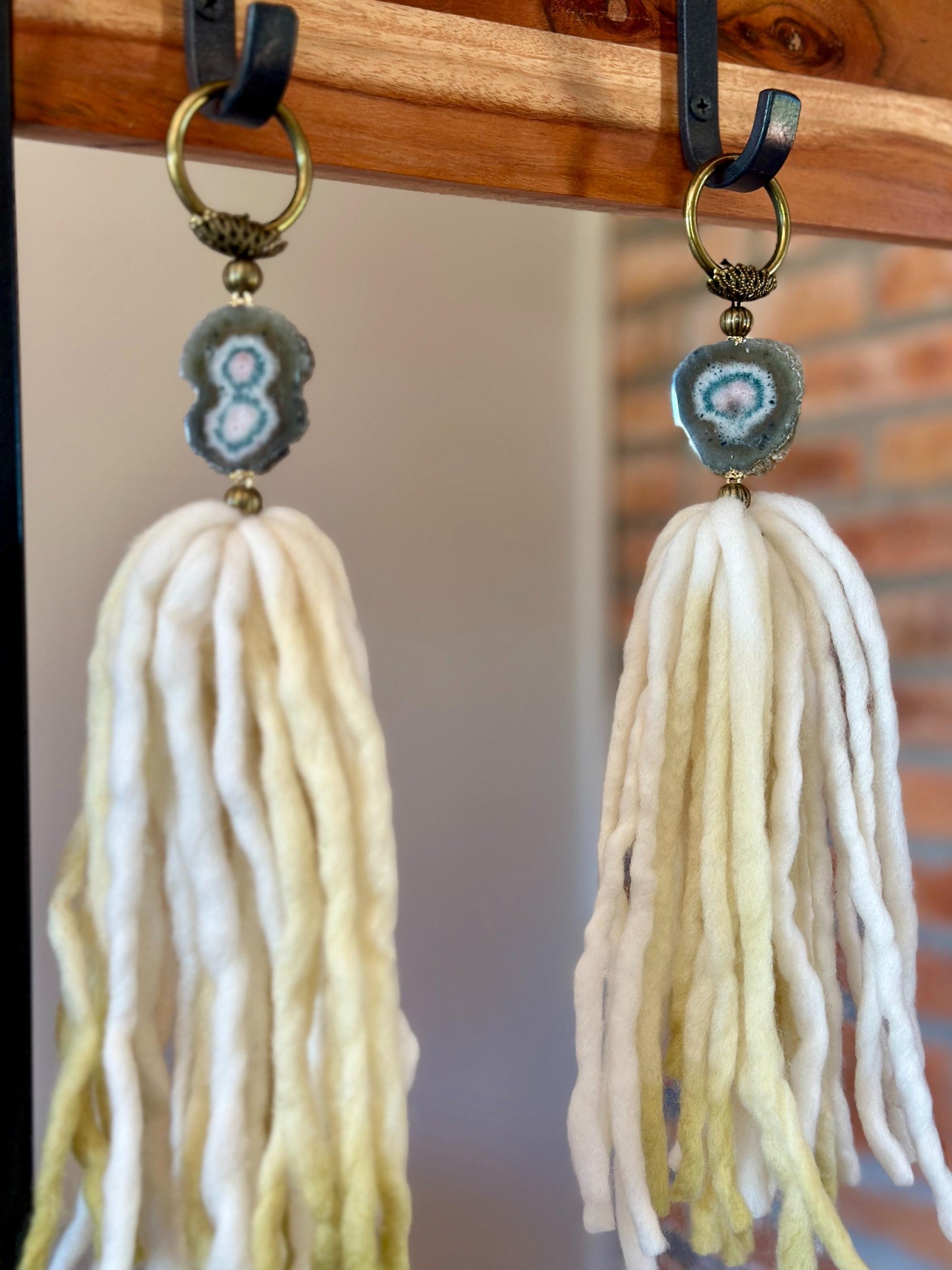 Merino Wool Garland with Stalactite Jasper, One of a kind decor piece, Natural Wall Hanging with Tassels, multiple uses Jasper Gift