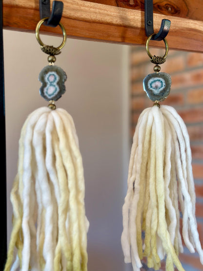 Merino Wool Garland with Stalactite Jasper, One of a kind decor piece, Natural Wall Hanging with Tassels, multiple uses Jasper Gift