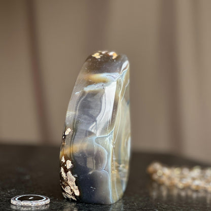 Crystal decorative pieces