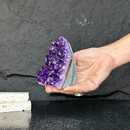 Amethyst with jasper and agate formations