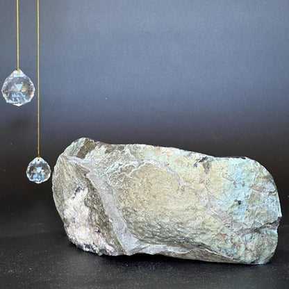 Giant amethyst crystal, purple geodes