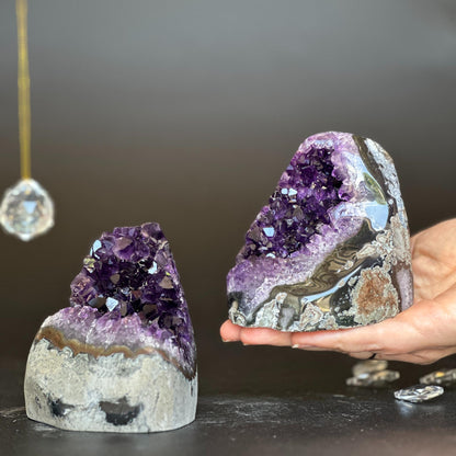 AAA grade amethyst crystals set, amethysts clusters with agate, Uruguayan top quality amethysts