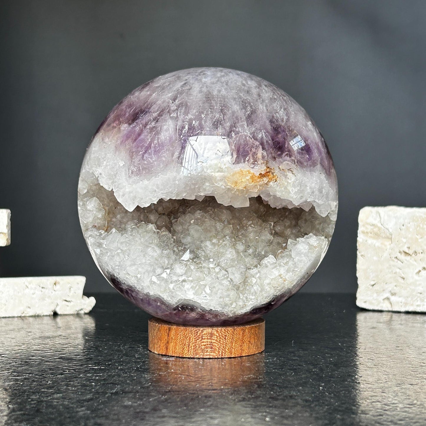 Amethyst quartz crystal