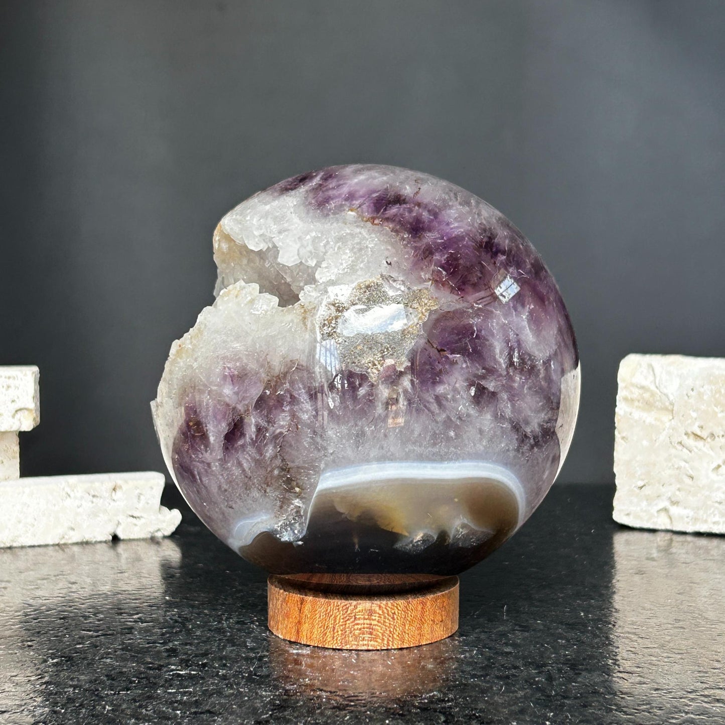 Amethyst quartz crystal