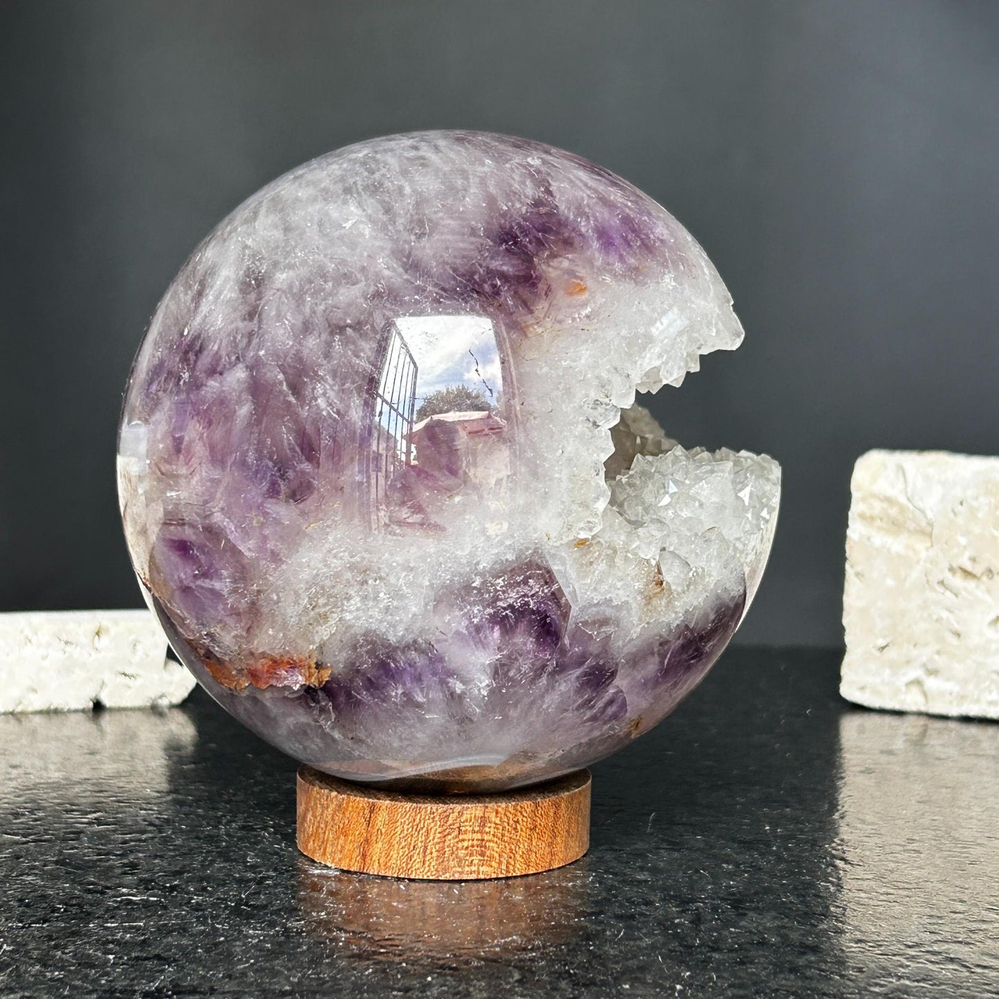 Amethyst quartz crystal