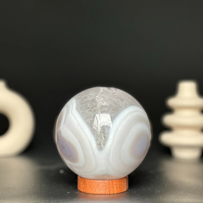 Agate and amethyst - Gemstone sphere